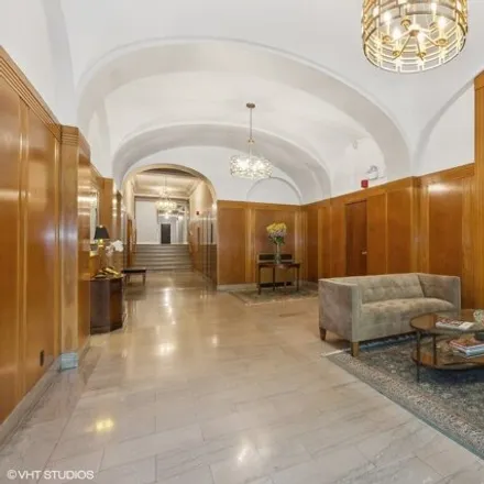 Image 2 - Parkshore Apartments, 1755-1765 East 55th Street, Chicago, IL 60615, USA - House for sale