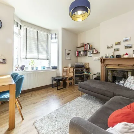 Rent this 2 bed apartment on Toni & Guy in 394 Chiswick High Road, London