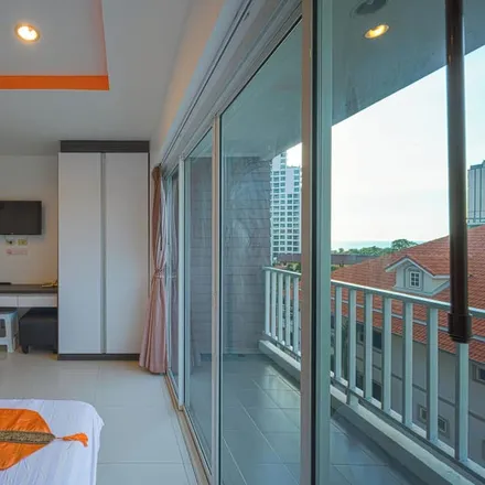 Image 1 - Phratamnak 2 - Apartment for rent