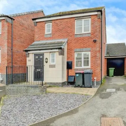 Buy this 3 bed house on Bluebell Close in Ansley Common, CV10 0AU
