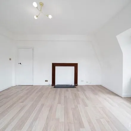 Image 4 - Moreland Court, Finchley Road, Childs Hill, London, NW2 2HR, United Kingdom - Apartment for rent