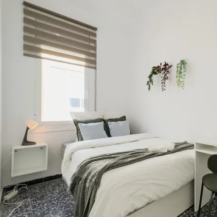 Rent this 5 bed room on Carrer de Sardenya in 453, 08001 Barcelona