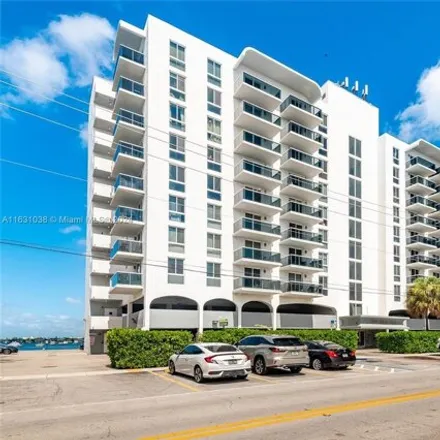 Buy this 1 bed condo on 7928 West Dr Apt 303 in North Bay Village, Florida