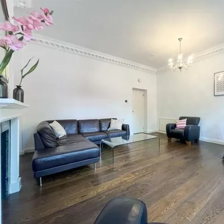 Image 6 - Hanover Gate Mansions, Park Road, London, NW1 6XU, United Kingdom - Room for rent