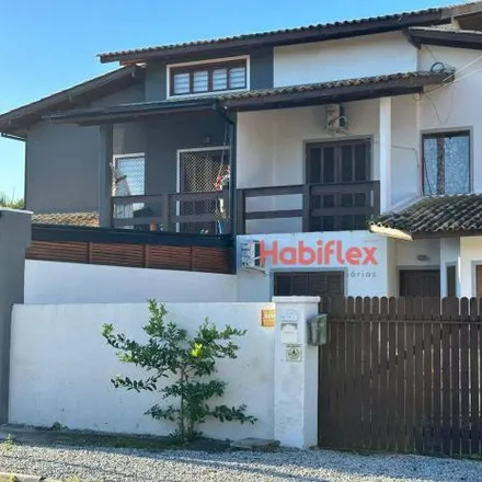 Buy this 3 bed house on Servidão Canarinho in Rio Tavares, Florianópolis - SC
