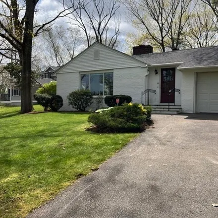 Rent this 3 bed house on 26 Kimlo Road in Wellesley, MA 02181