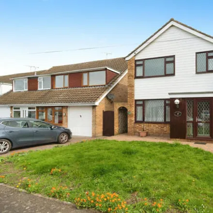 Buy this 3 bed house on Windsor Way in Rayleigh, SS6 8PF