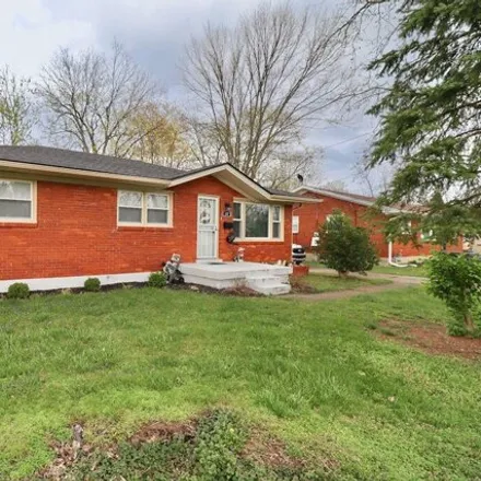 Image 2 - 127 Chattanooga Avenue, Louisville, KY 40214, USA - House for sale