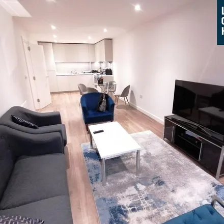 Rent this 2 bed apartment on Caversham Road in London, NW9 4DU
