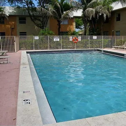 Image 3 - 17255 Southwest 95th Avenue, Palmetto Bay, FL 33157, USA - Apartment for rent