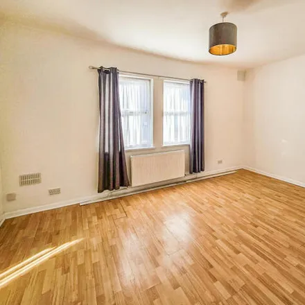 Image 2 - 100 Hayday Road, London, E16 4AS, United Kingdom - Apartment for sale