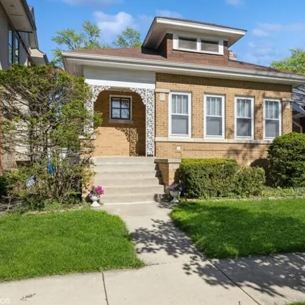 Buy this 3 bed house on 1082 Mapleton Avenue in Oak Park, IL 60302