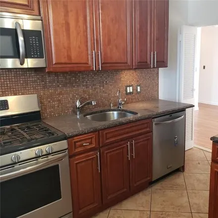 Rent this 2 bed condo on Park Manor in 67th Avenue, New York