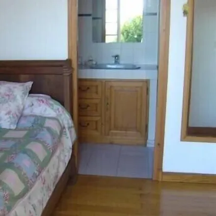 Rent this 2 bed townhouse on 82110 Saint-Amans-de-Pellagal