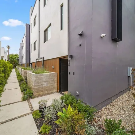 Image 3 - 859 North Mariposa Avenue, Los Angeles, CA 90029, USA - Townhouse for rent
