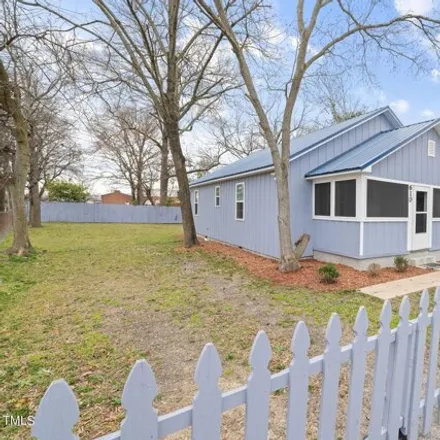 Image 2 - 650 School Street, Fayetteville, NC 28301, USA - House for sale