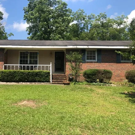 Buy this 3 bed house on 700 Pinecrest Drive in Dothan, AL 36301