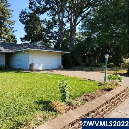 Buy this 3 bed house on 2410 La Jolla Court Northwest in Salem, OR 97304
