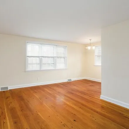 Image 6 - 2814 Midvale Avenue, Philadelphia, PA 19129, USA - Apartment for rent