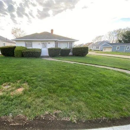 Buy this 3 bed house on 31821 Pendley Road in Willowick, OH 44095