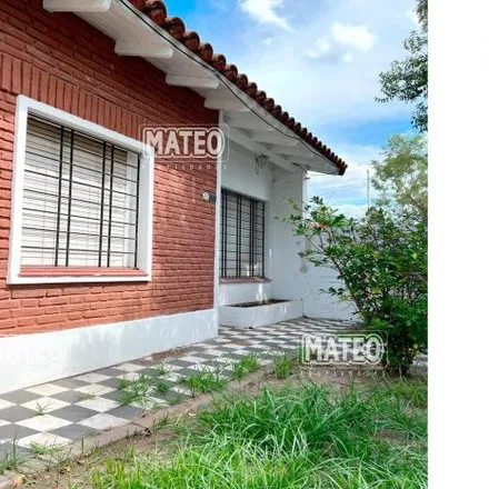 Rent this 2 bed house on Eugenia Ottone de Asconapé in Paso del Rey Centro, 1742 Paso del Rey