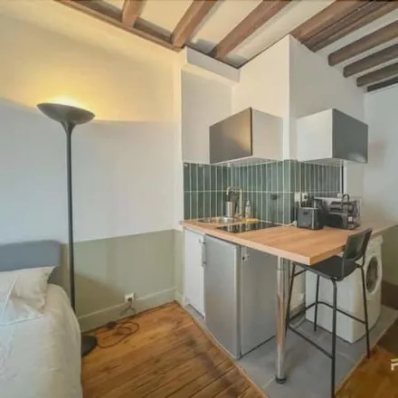 Rent this studio apartment on 31 Rue de l'Échiquier in 75010 Paris, France