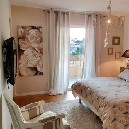 Rent this 3 bed house on Santa Reparata in Place de l'Église, 20220 Occiglioni