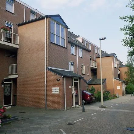 Image 2 - Bergsonstraat 64, 3076 RN Rotterdam, Netherlands - Apartment for rent