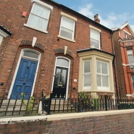 Image 1 - Wood Green Rd / Cemetery, Wood Green Road, Wednesbury, WS10 9AX, United Kingdom - Townhouse for sale