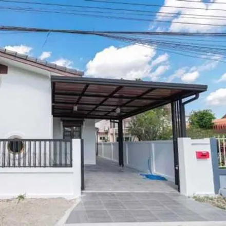 Buy this 3 bed house on Somphot Chiang Mai 700 Pi Road in Ban Thai Samut, Saraphi District