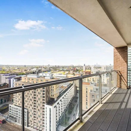Image 2 - The Liberty Building, 112-118 East Ferry Road, Cubitt Town, London, E14 3NY, United Kingdom - Apartment for rent