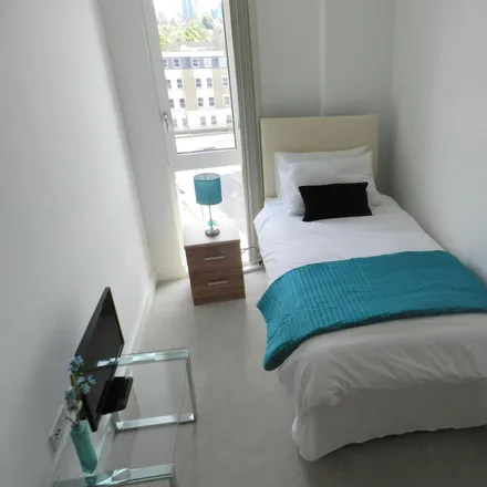 Rent this 2 bed room on Norman Road in London, SE10 9LJ