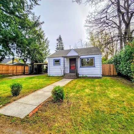 Buy this 2 bed house on 1152 West Cherry Street in Centralia, WA 98531