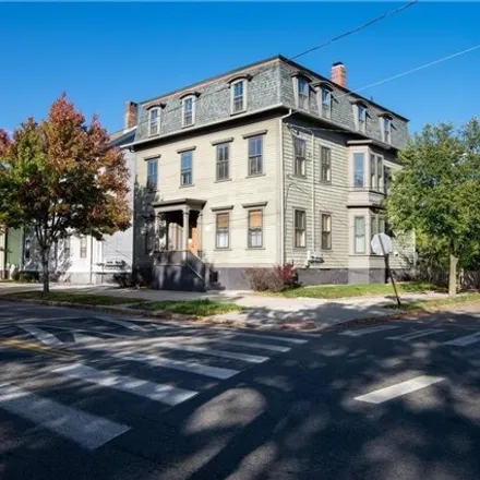 Image 3 - 98 Division Street, Olneyville, Providence, RI 02909, USA - House for rent