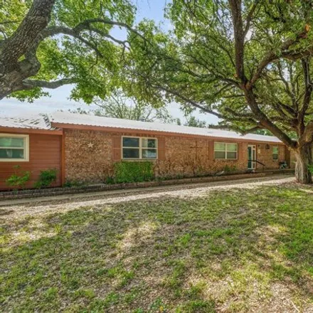 Image 2 - 1249 N Travis St, De Leon, Texas, 76444 - House for sale
