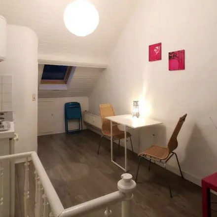 Rent this 1 bed apartment on Rue Jean Van Volsem - Jean Van Volsemstraat 47 in 1050 Ixelles - Elsene, Belgium