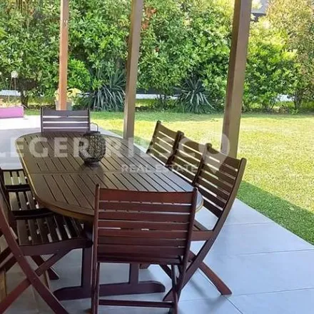 Rent this 4 bed house on unnamed road in Partido de Tigre, Dique Luján