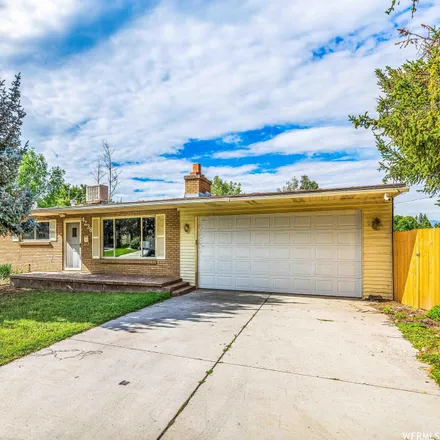 Buy this 6 bed house on 4245 Holladay Boulevard in Holladay, UT 84124