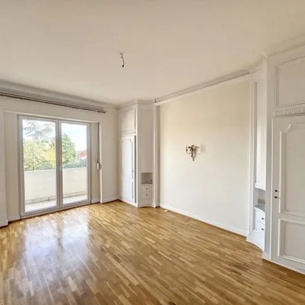 Rent this 3 bed apartment on Square Vergote - Vergoteplein 12A in 1200 Woluwe-Saint-Lambert - Sint-Lambrechts-Woluwe, Belgium