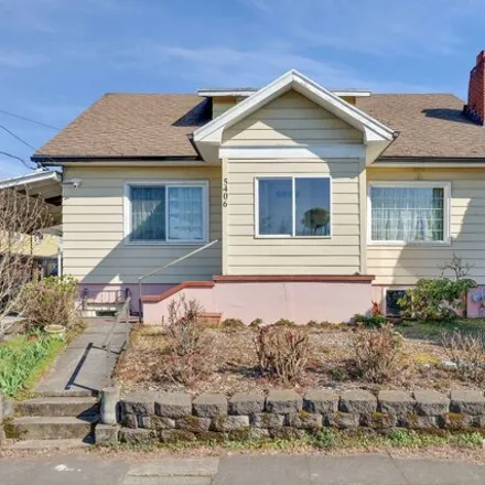 Buy this 6 bed house on 5406 North Missouri Avenue in Portland, OR 97217