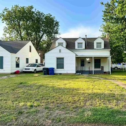 Buy this 3 bed house on 976 South Jackson Street in Enid, OK 73701