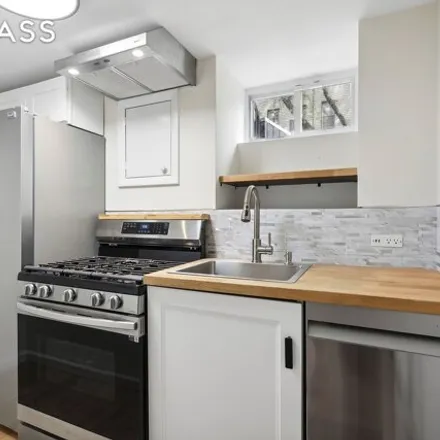 Image 4 - 8 Jackson Place, New York, NY 11215, USA - House for rent