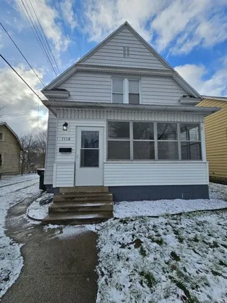 Buy this 3 bed house on Muessel Elementary School in Vassar Avenue, South Bend
