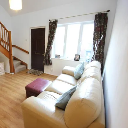 Image 1 - Overthorpe Close, Knaphill, GU21 2LA, United Kingdom - Townhouse for rent