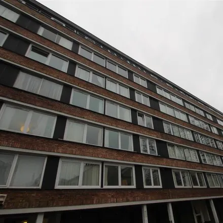 Image 1 - 53 High Kingsdown, Bristol, BS2 8DF, United Kingdom - Apartment for rent