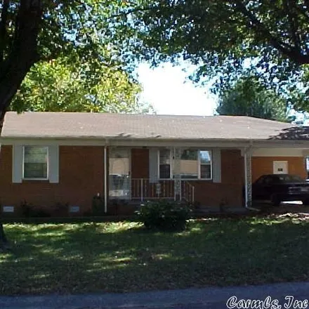 Rent this 3 bed house on 510 Robinette Street in Benton, AR 72015