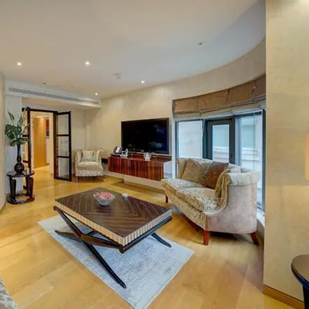 Image 2 - 527 Oxford Street, London, W1C 2QP, United Kingdom - Apartment for sale