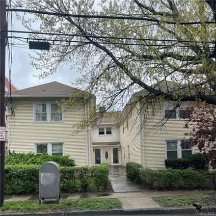 Buy this studio apartment on 36 South Kensico Avenue in City of White Plains, NY 10601