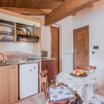 Rent this studio apartment on Assisi in Piazza Dante Alighieri, 06081 Assisi PG