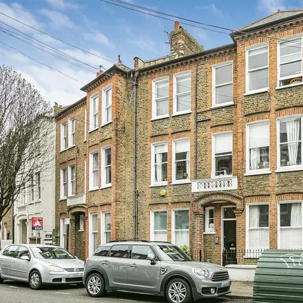 Rent this 3 bed apartment on Bikehangar 148 in Tremadoc Road, London